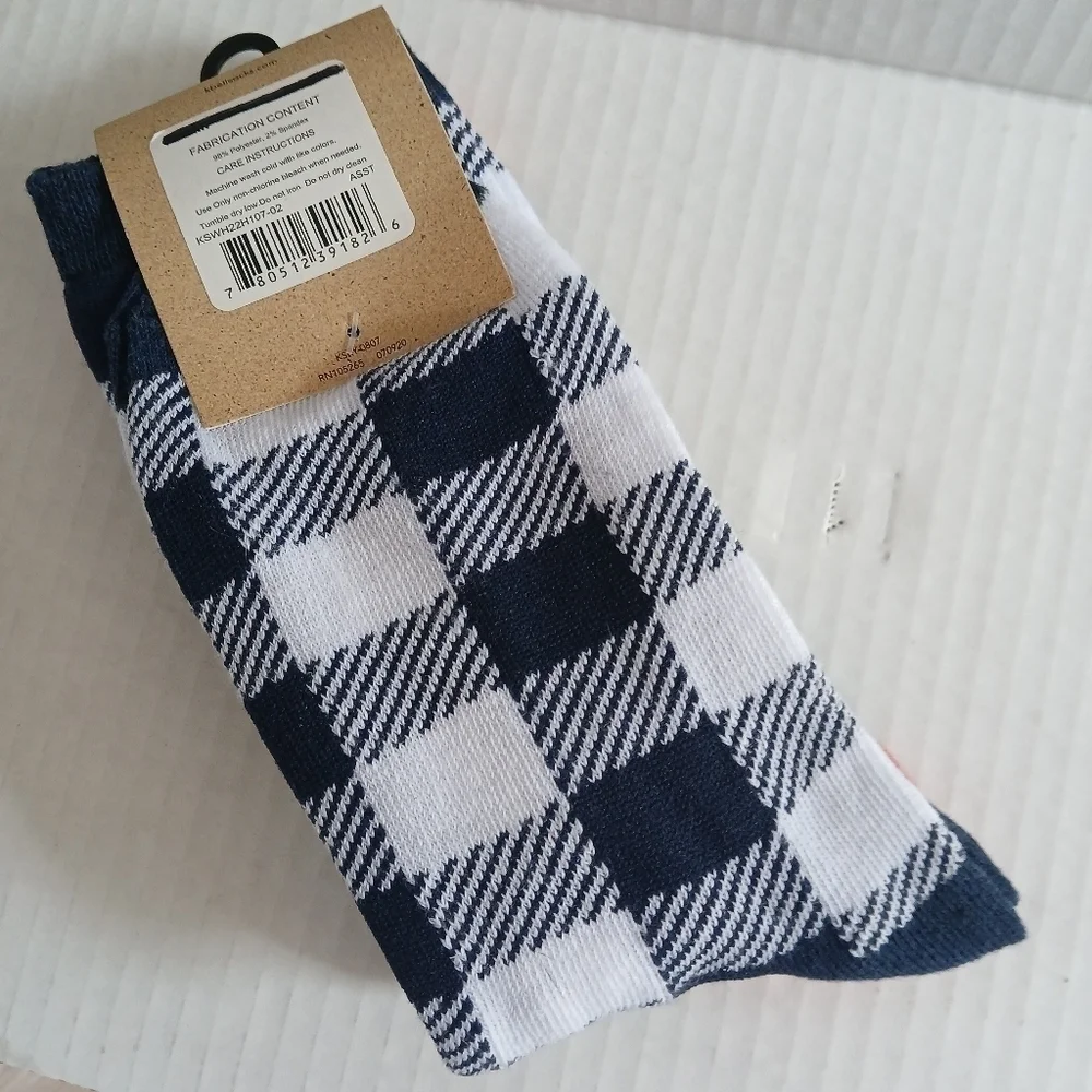 Christmas Winter Socks K. Bell Women's Crew Holiday Assortment 2 Pairs